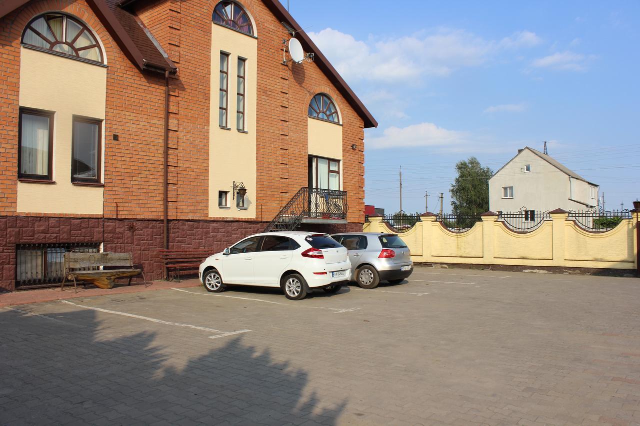 Zolota Pidkova Panzió Kovel Kültér fotó